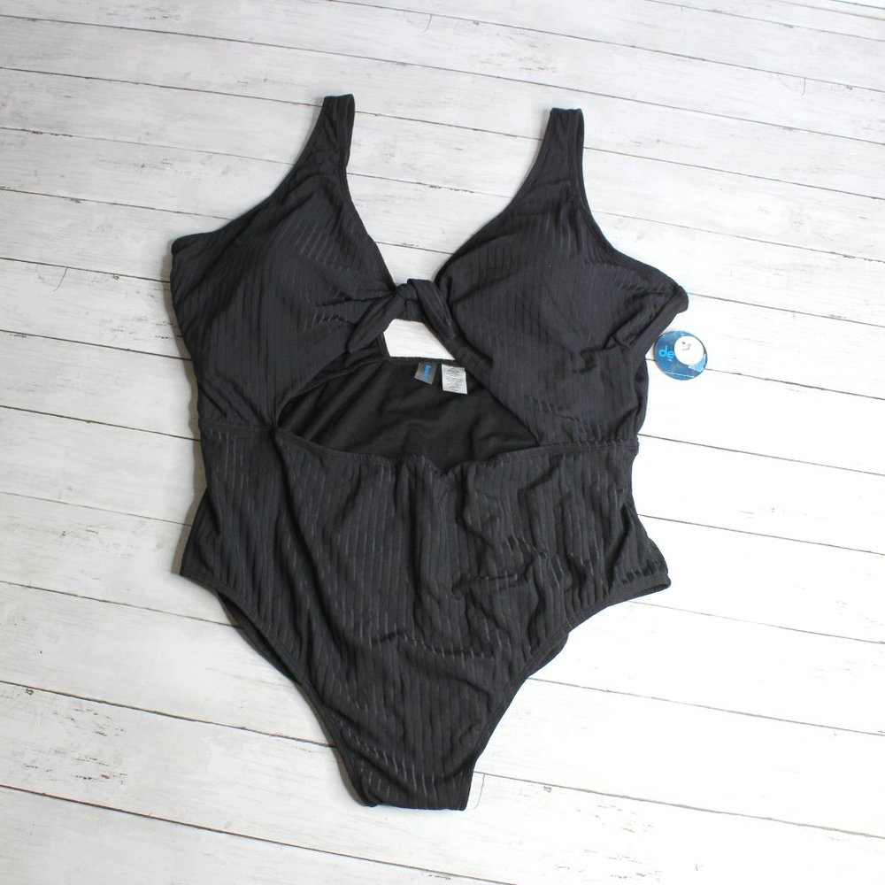 Decree Swimwear Women's One Piece Swimsuit Plus Size 3X Black
